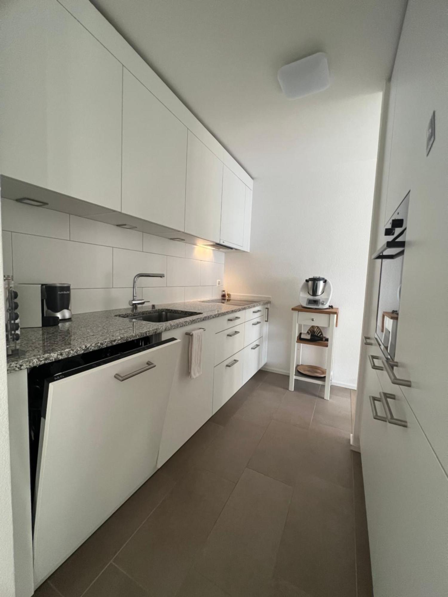 Located & Fully Equipped At Sbb Main Station Appartement Bazel